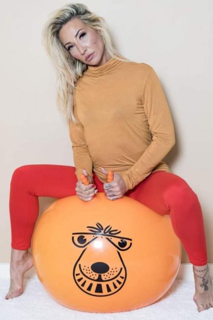 Dee J Dee J on Babestation TV