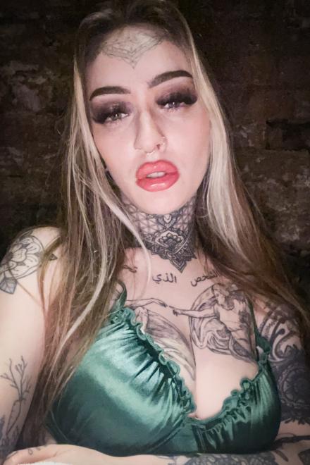 Goddess Medusa Goddess Medusa on Babestation TV