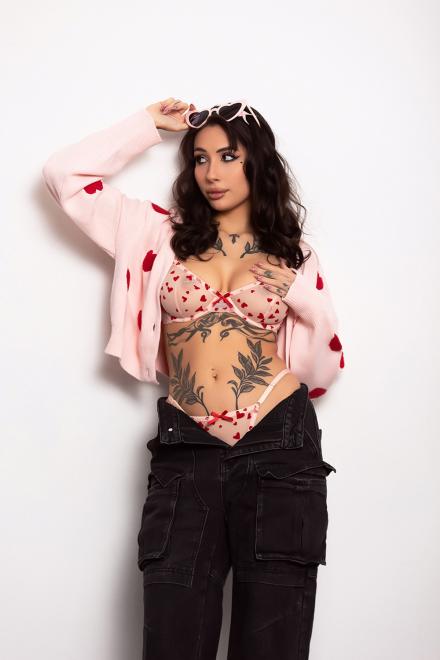 Live cams model with natural big tits Zeena Valvona poses for Valentine's Day at Babestation TV