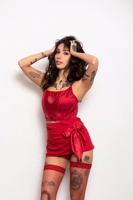 Live cams model with natural big tits Zeena Valvona poses for Valentine's Day at Babestation TV