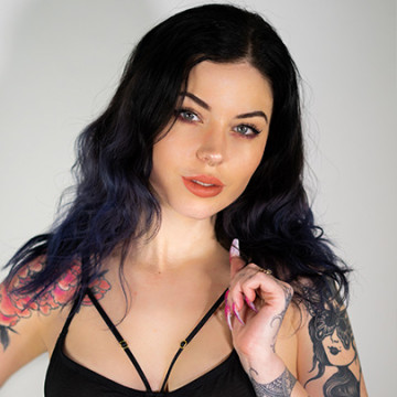 Aemelia Fox avatar