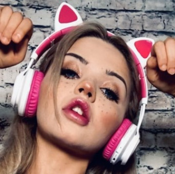 Lola Knight avatar
