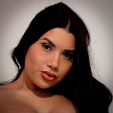 Nicole Snow avatar